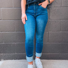 Load image into Gallery viewer, Kacie Skinny Jeans